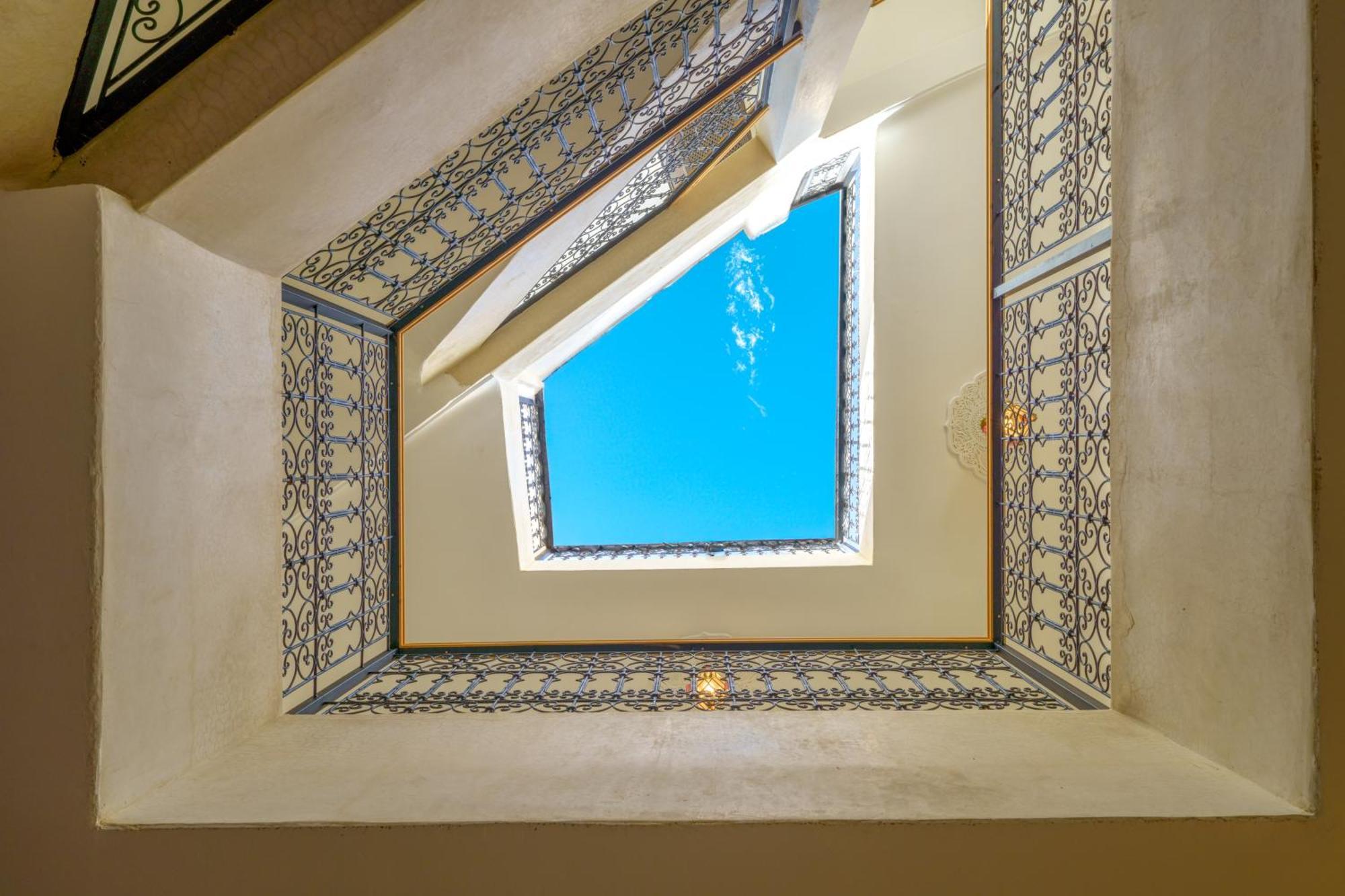 Riad 4 Chambres - Piscine & Petit Dejeuner Gratuit - Wifi Fibre Optique Marrakesh Eksteriør billede