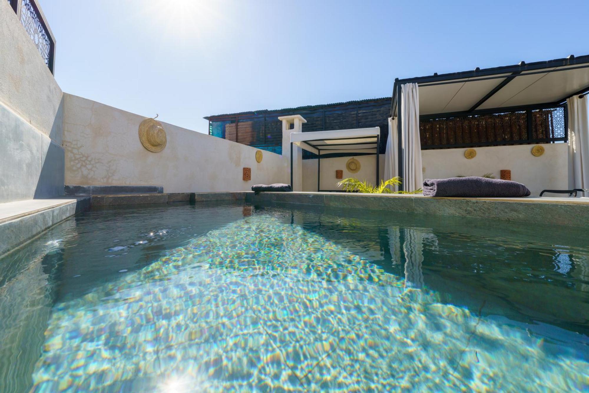 Riad 4 Chambres - Piscine & Petit Dejeuner Gratuit - Wifi Fibre Optique Marrakesh Eksteriør billede